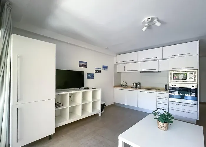 B-rent Atlantic Garden 181 *